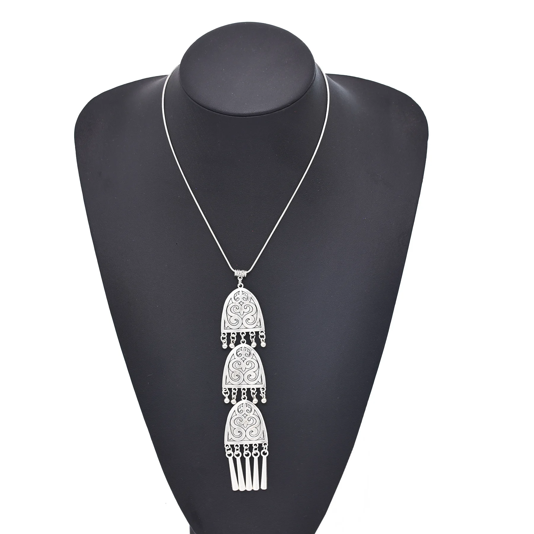 Vintage zilveren etnische elem - Women Accessories Nepal recensie en prijs